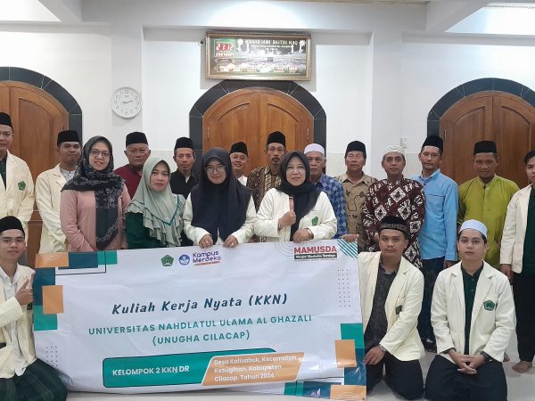 Mahasiswa KKNDR Kelompok 2 UNUGHA Cilacap, Melakukan Sharing Knowledge Bersama Masyarakat dan Jamaah Masjid Jami Baitul Haq